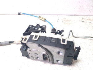 Mercedes Benz GLA-Class 156 (2013–2019) Rear side door lock A2047302735 - 3