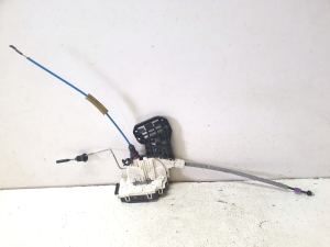 Mercedes Benz GLA-Class 156 (2013–2019) Rear side door lock A2047302835 - 4
