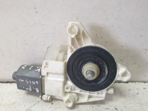 Front door window regulator motor - A2469065200
