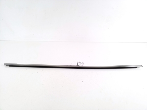   Front door outer window molding  - 3J0837476B 