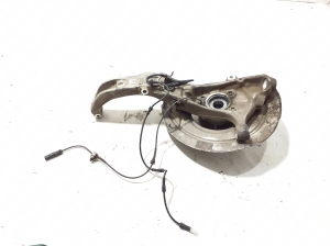 BMW X6 G06 / F96 (2019–2026) Front wheel hub 6876656 - 2