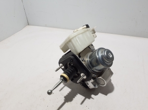 BMW X6 G06 / F96 (2019–2026) Brake booster 5A3BA58 - 4