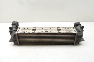 BMW 5 SERIES F10 (2010–2017) Vahejahuti radiaator 7618769 - 2