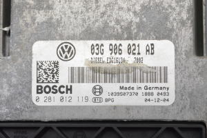 Volkswagen Golf V (2003–2009) Motorsteuergerät 03G906021AB - 4