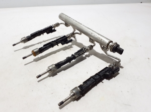 BMW X6 G06 / F96 (2019–2026) Common Rail Kraftstoffleitung 7852403 - 3