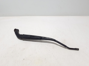 Mazda CX-3 (2015–2026) Windshield wiper arm DB2W67321A - 3