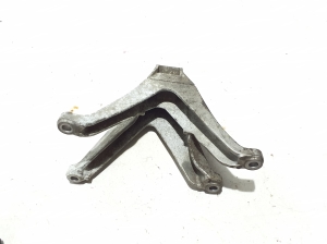 BMW X6 G06 / F96 (2019–2026) Engine bracket 7853647 - 3