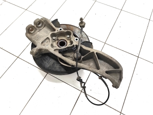 Tesla Model S S (2012–2026) Front wheel hub and its parts 1030605-00-D - 3