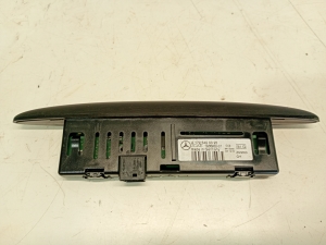 Mercedes Benz SLK-Class 172 (2011–2026) Parking system display A1725420023 - 5