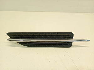  Front fender molding  - A1726900379 