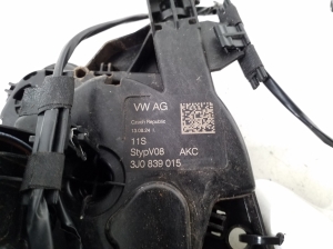 Volkswagen Passat B9 (2023–2026) Rear side door lock 3J0839015 - 3