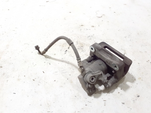 Mazda CX-3 (2015–2026) Tagumine pidurisadul D1Y12698Z - 2