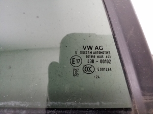Volkswagen Passat B9 (2023–2026) Aizmugurējo sānu durvju trīsstūrveida stikls 3J0845214B - 2