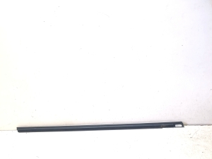 Mercedes Benz GLA-Class 156 (2013–2019) Esiukse klaasi välimine liist A1567250182 - 3