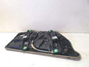 Mercedes Benz GLA-Class 156 (2013–2019) Front door window regulator 928345107 - 2