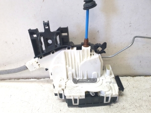 Mercedes Benz GLA-Class 156 (2013–2019) Front door lock A1667200135 - 3