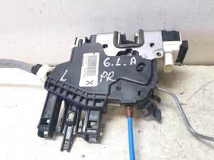 Mercedes Benz GLA-Class 156 (2013–2019) Front door lock A1667200135 - 6