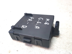 Mercedes Benz GLA-Class 156 (2013–2019) Boîtier de commande de porte avant A1669000518 - 2