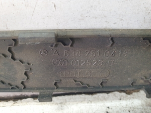 Mercedes Benz Vito 638 (1996–2003) Zierleiste Motorhaube A6387510418 - 3