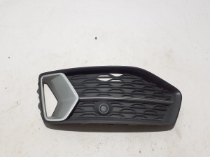  Grille inférieure de pare-chocs avant  - 4K0807681D 