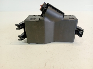 Opel Astra J (2009–2017) Kaitsmekarp salongis 15513165 - 4