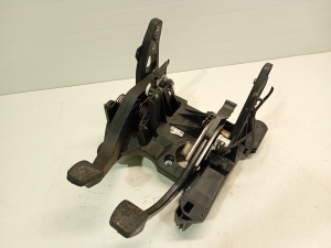   Pedals  - 39023896 