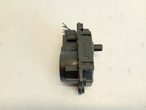 Opel Astra J (2009–2017) Salongi soojenduse klapi mootor DA646001 - 3