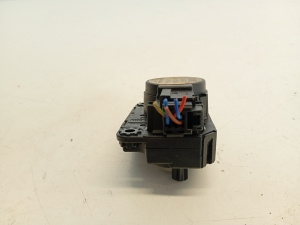 Opel Astra J (2009–2017) Salongi soojenduse klapi mootor DA646001 - 4