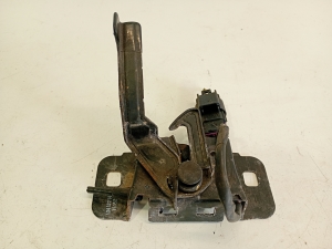 Opel Astra J (2009–2017) Hood latch 13412214 - 3