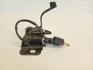 Opel Astra J (2009–2017) Hood latch 13412214 - 4