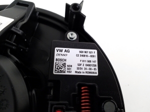 Volkswagen Passat B9 (2023–2026) Salongi puhuri mootor 5WB819021C - 2