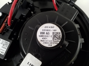 Volkswagen Passat B9 (2023–2026) Salongi puhuri mootor 5WB819021C - 3