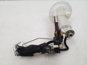 BMW 5 SERIES E60 (2003–2010) Kraftstoffpumpe im Tank 6765843 - 2