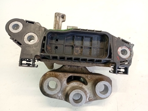 Opel Astra J (2009–2017) Engine mount 326F31 - 3