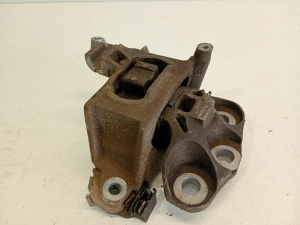 Opel Astra J (2009–2017) Engine mount 326F31 - 5