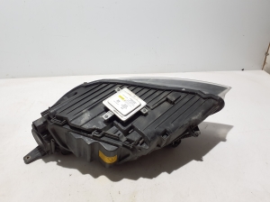 VOLVO V40 (2012–2019) Headlight 31283333 - 5