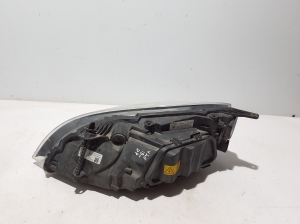 VOLVO V40 (2012–2019) Headlight 31283333 - 6