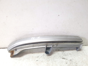 Molding under the headlight - 90580652