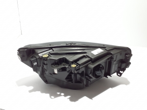 VOLVO XC40 (2017–2026) Headlight 32133831 - 7