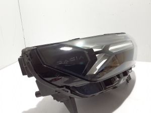 Dacia Duster P1310 (2024–2026) Priekšējais lukturis 260107725R - 2