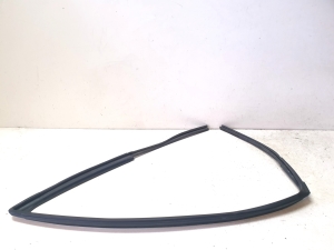 TOYOTA Yaris XP210 (2020–2026) Esiukse tihenduskumm 68151K0010 - 3