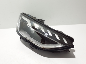AUDI A4 B9 (2015–2026) Esituli 8W0941034D - 5