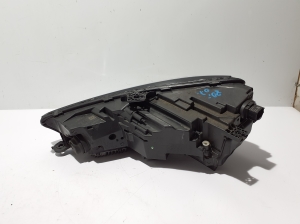 AUDI A4 B9 (2015–2026) Esituli 8W0941034D - 7