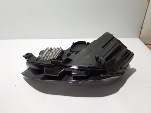 AUDI A4 B9 (2015–2026) Esituli 8W0941034D - 8