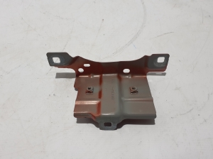Front fender bracket - 663514738R