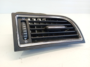 Skoda Superb (2008–2015) Dashboard air vent grilles 3T0819702 - 5