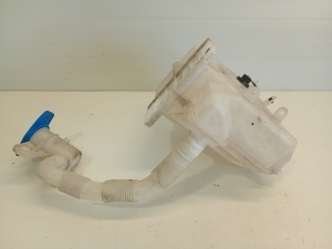Skoda Superb (2008–2015) Front washer fluid reservoir 1K0955453O - 3