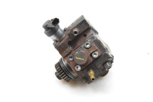 Fuel pump - 167005114R