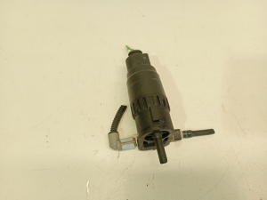 Skoda Superb (2008–2015) Front windshield washer pump 1K6955651 - 3