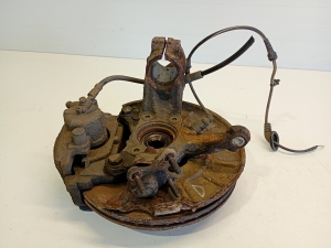 Skoda Superb (2008–2015) Front wheel hub and its parts - 2